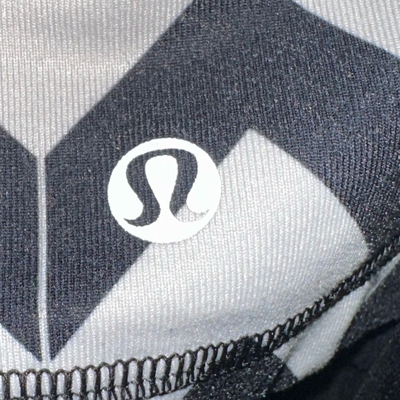 Lululemon Size 4 - Picture 5 of 6